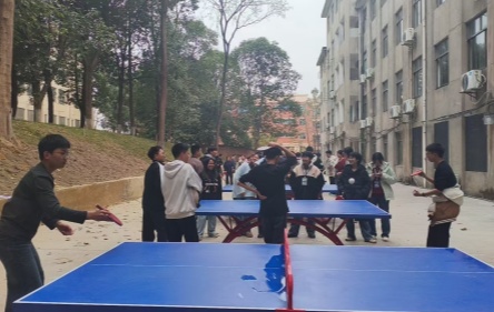 湖南: 隆回县二中默深文学社乒乓趣味赛释放活力 文学社团绘就多元校园生活(图2) 微信图片_20251207214307.jpg